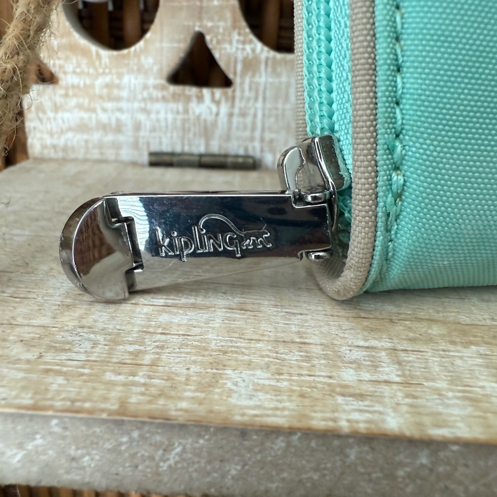 Kipling Mint/Seafoam Green Wallet - Picture 6 of 8